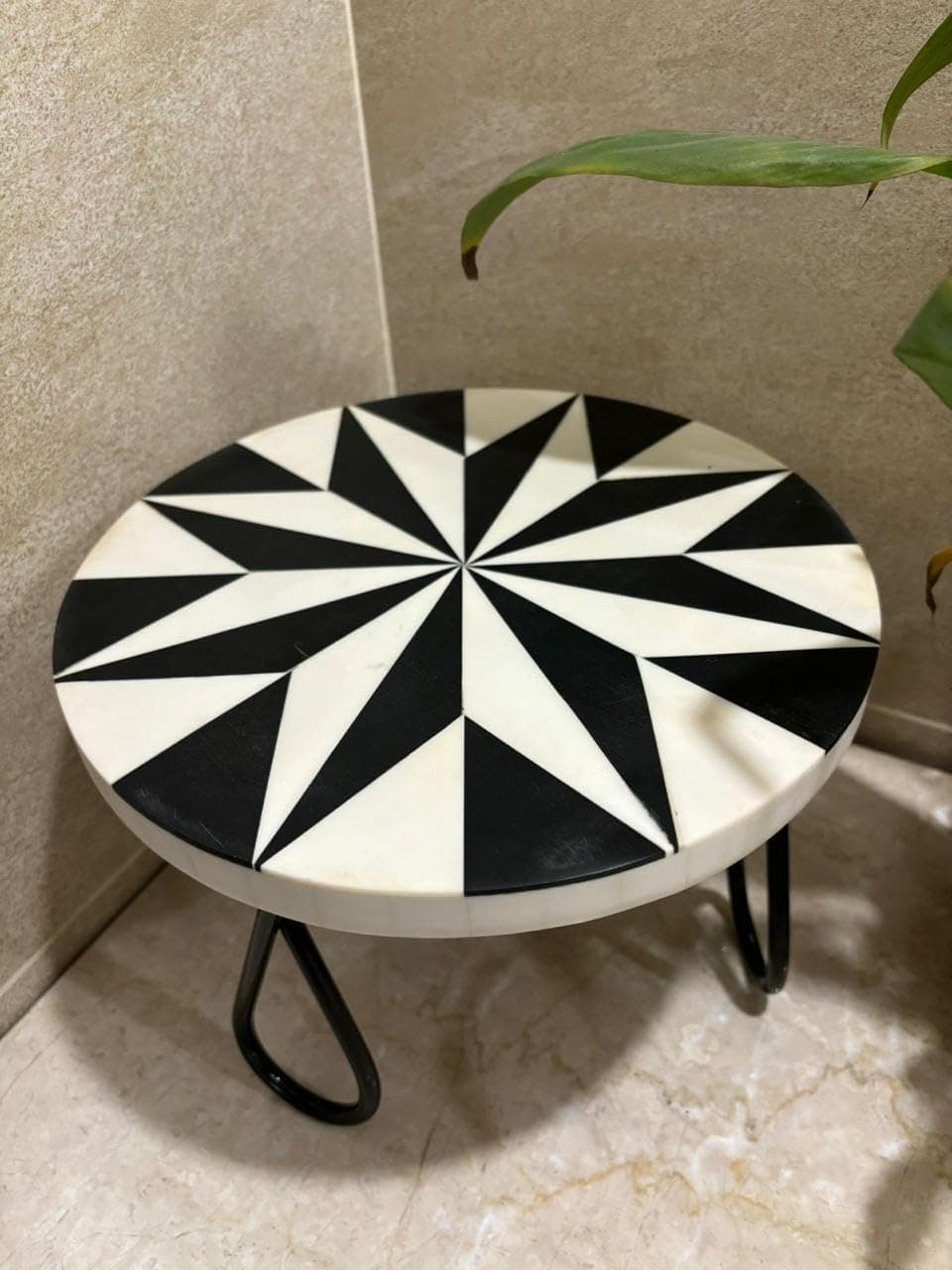 Black & White Pyramid Tray with Curved Legs