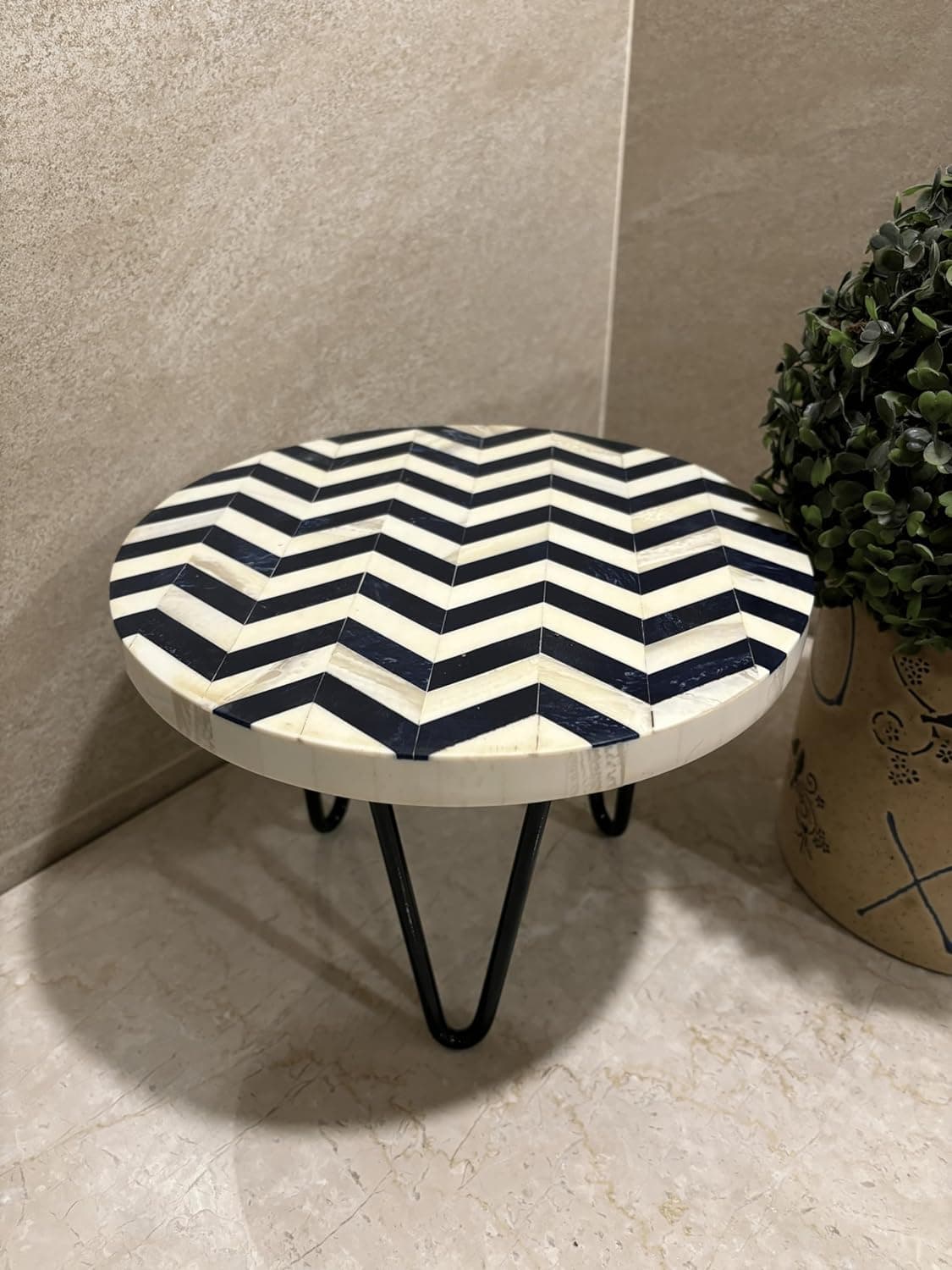 Black & White Zig Zag Tray with Straight Legs view 2